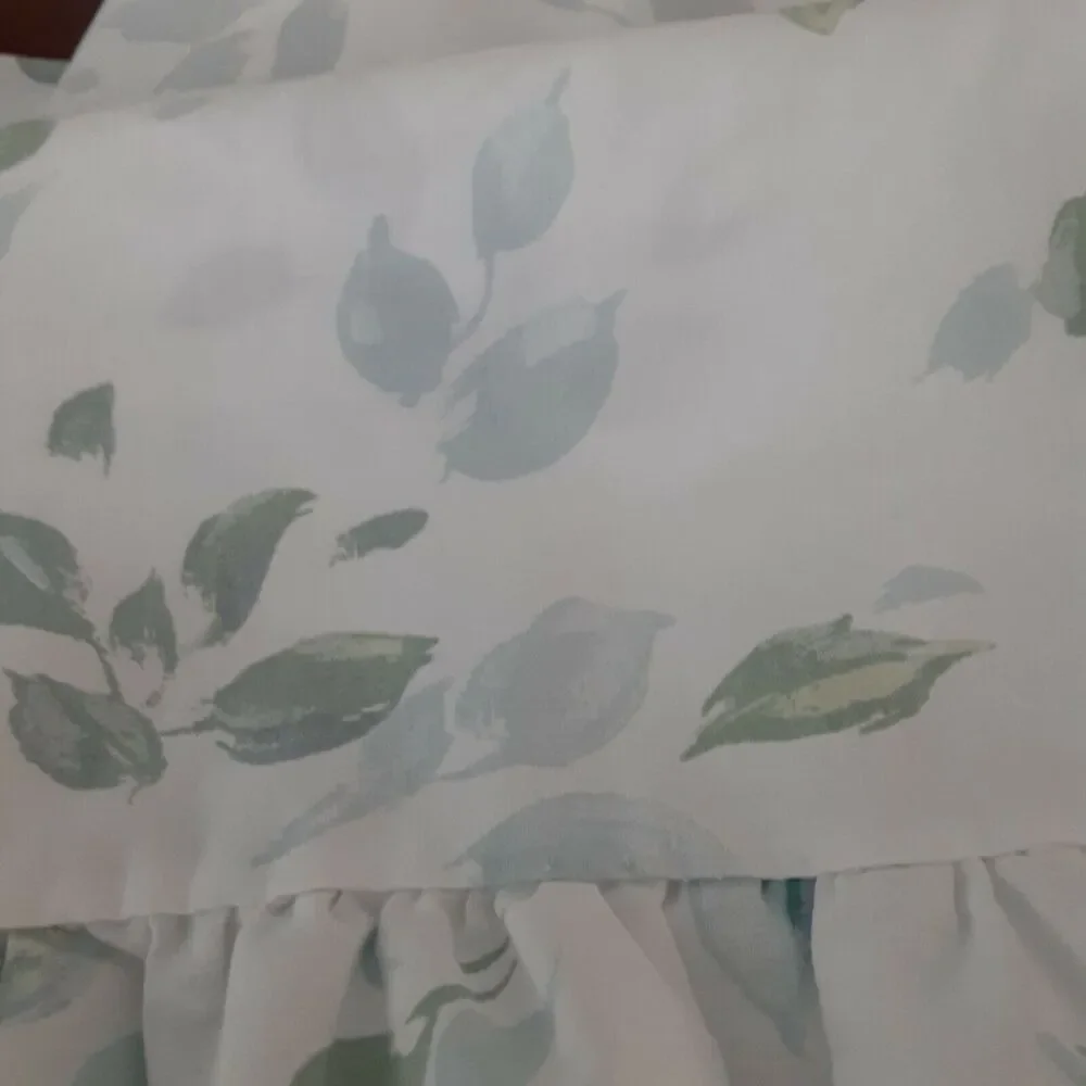 Floral /Botanical Print Queen/Full flat sheet & 2 Pillow cases Cottage flaw